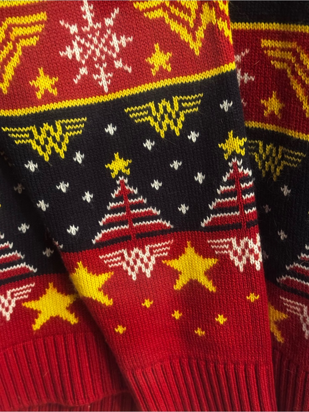 Wonder Woman Crewneck Sweater - Red, Black & Yellow - Picture 4 of 6